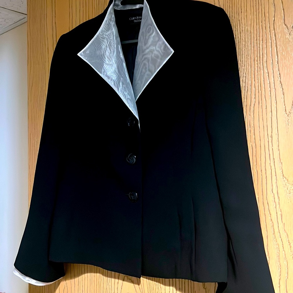 LeSuit Jacket with pretty white accents. Elegant. Size 14.